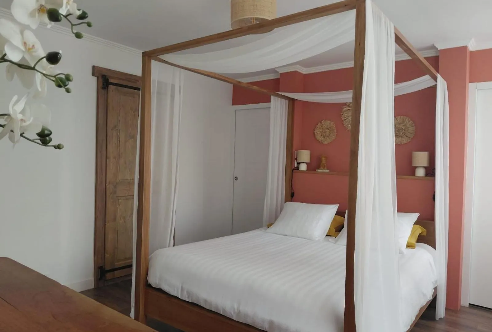 Les Chambres D'Acco Te Saint-Nicolas-du-Pélem 住宿加早餐酒店